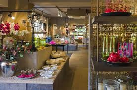 Shop Floor Good Earth Juhu Mumbai Shopping In Mumbai Good Earth India India Boutique