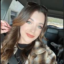 Erin Gundy (@Eringundy13)