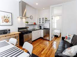 Our property tours provide you with the opportunity to view select apartment layouts, the building, amenities, and the neighborhood. Wohnungsvermietung In New York 2 Zimmer Ridgewood Queens Ny 16210