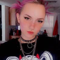 Cassidy Hale's Instagram, Twitter & Facebook