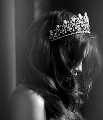 Black And White Crown Aesthetic Pin By Salwa Saeed On Black White Queen Aesthetic Crown Aesthetic Princess Aesthetic