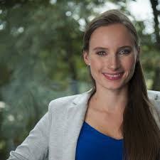 Jennifer Steuer's Instagram, Twitter & Facebook