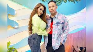 Live perform nita thalia #glegar49thradiodahlia 01 desember 2019 di lap. Approaching The Wedding Vicky Prasetyo Is Still Chasing Me Netral News