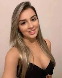 Ha respondido a tu comentario 💬 Quiere enviarte una solicitud de amistad  👤 Toca corazón si la quieres aceptar❤️‍🔥