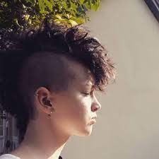 Summer Mohawk Deathhawk Punk Grunge Sun Undercut Mohawk Ladyhawk Fauxhawk Punkstyle Punkfashion Alternative Hair Hair Styles Mohawk Hairstyles