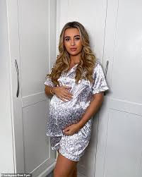 Dani Dyer Admits She Is Scared To Give Birth As Her Due Date Approaches Daily Mail Online