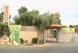 Las Vegas Zoo Now Apparently Closed Tourist Attraction Tourist Family Summer Vacation