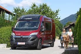 Les dix modèles sélectionnés pour ce comparatif sont | fourgonlesite, le site d'information sur le van et du fourgon. 10 Verites Sur Les Fourgons Amenages Des Camping Cars Pas Si Differents Le Monde Du Camping Car