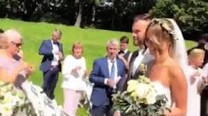 Baby planung nach hochzeit so viele kinder will liz kaeber. Erste Hochzeitseinblicke So Schon Ist Liz Kaeber Als Braut Promiflash De