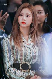 25 Frame On Twitter Girl Crushes Kpop Girls Kim Min