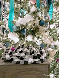 12 days of christmas tree decorating ideas. 12 Days Of Christmas Ideas Day 10 Let S Decorate The Tree The Aspiring Home