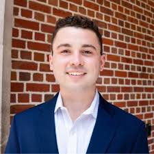 I am excited to share that following my early graduation form the  University of Florida in December, I have accepted a part-time internship  position with MAP360 Collective. I am so grateful for