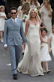 Dominique dawes (born november 20, 1976) is a retired american gymnast who competed with the us olympic team. Aisle Style What 20 Rock Star Grooms Wore On Their Wedding Day Gq