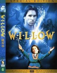 Find the perfect val kilmer willow stock photo. Willow Val Kilmer Joanne Whalley Warwick Davis Amazon De Elektronik Foto