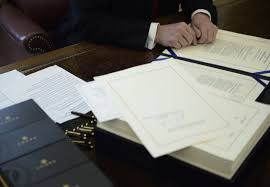 Trump Signs $1.5 Trillion Tax Cut in First Major Legislative Win - Bloomberg