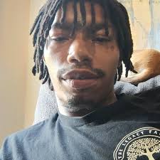 Battle Rapper Throws Up During Performance