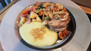 Ossobuco Kalbshaxe Mit Frischem Kartoffelstock Kartoffelpuree Rezept Rezepte Einfache Gerichte Und Kartoffelpuree Rezept