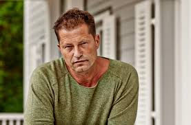 The psychopathic woman killer kai korthals (lars eidinger) from borowski and the silent guest (2012) was honored the tatort a second time. Er Will Sich Auf Die Marke Barefoot Konzentrieren Til Schweiger Gibt Restaurants In Hamburg Auf Tophotel De