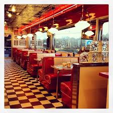 Dave S Diner 390 W Grove St En 2020 Cafe Retro Idee Deco Restaurant Diner Americain