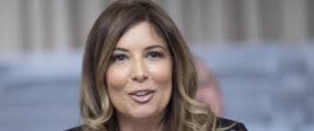 Selvaggia lucarelli affila la penna per la quarta serata del festival di sanremo. Selvaggia Lucarelli Ironizza Persino Sulla Morte Di Un Medico Per Covid Rivolta Social Vergognati Secolo D Italia
