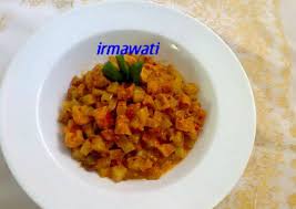 Brownies kentang rasa kopi dan cake wortel oleh ira lihat juga resep tumis kentang sosis ayam wortel kembang tahu bumbu mentega enak lainnya. Cara Memasak Sambal Goreng Kentang Dan Tahu Isi Arem Arem Yang Renyah Resep Khas Indonesia