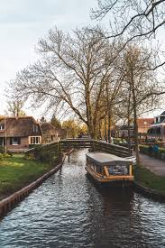Giethoorn is een prachtig dorpje in de provincie overijssel en gemeente steenwijkerland. 6 Delightful Things To Do In Giethoorn The Netherlands Aka The Venice Of The Netherlands