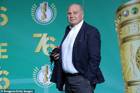 .headless chickens without mats hummels and jerome boateng and their thrashing world cup winners jerome boateng and mats hummels are no longer in favour popular german newspaper bild called for struggling coach to be sacked Jerome Boateng Told To Find New Club By Bayern Munich President Uli Hoeness Daily Mail Online