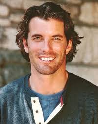 Aaron Fradkin's Instagram, Twitter & Facebook