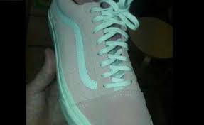 Aqua green color tone gradient photoshop | colorlookup 3dluts of 2020. Aqua And Grey Or Pink And White What Colour These Sneakers Are The Right Answer Will Blow Your Mind Buzz News India Tv