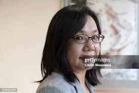 12 Photos & High Res Pictures