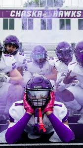 Jacob Welter in for a HAWKS TD! Chaska converts the 2-point attempt. Trail  Mankato West 17-14 with 9:00 to play!