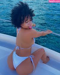 WomenSantana Barbershop  santanabarbershop  santanagirls07 Nude Leaked  OnlyFans Photo 7 - Fapello