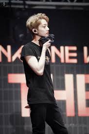 Former wanna one's lai guanlin is now under fire for smoking and spitting on the streets. Hq 180711 Lai Kuanlin Cr Wanna One Lai Guanlin Facebook