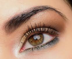 «she's she's a model she's an actress she's an artist she's beautiful she's daphne. Mac She S A Model Eyeshadow X 9 Palette Review Photos Swatches