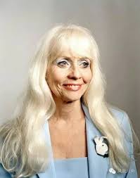 很多年后，《花花公子》的封面女郎都老了！_凤凰资讯