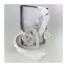Ici nous avons forcément l'idée cadeau de mariage qui vous conviendra ! Cadeau Personnalise Pour Invites Mariage Cadeau Pour Femme Mariage Cadeau Original Et Utile