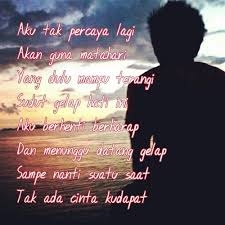 .aku percaya pilihanku, aku percaya itu kamubila memang salah biarlah salahku sedang ku caricara yang bisa menyatukan kitawalaupun terusdipenuhi drama yang menyakitkan semua teman mengingatkanaku jangan mencintai kamu aku percaya pilihanku, aku percaya itu kamubila. Aku Tak Percaya Lagi