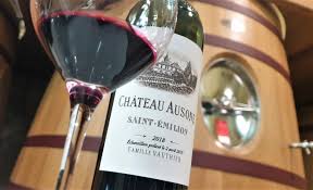 The 2018 vintage was given a score of 99 by the wine advocate and the 2017 vintage was given a score of 18/20 by ja. Bordeaux Primeurs 2018 Saint Emilion Und Satelliten Vvwine