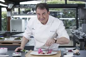 Ha recibido los premios mas importantes de gastronomia, siendo el unico cocinero espanol que cuenta con siete estrellas. Martin Berasategui Otorgara Dos Becas A Estudiantes De Cocina De Republica Dominicana Diariohispaniola L Un Digital A Tu Alcance