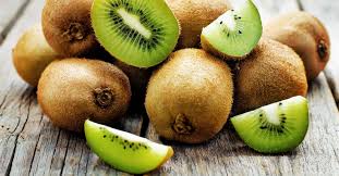 https://www.consoglobe.com/wp-content/uploads/2018/04/kiwi-bienfaits_shutterstock_250334689_ban.jpg