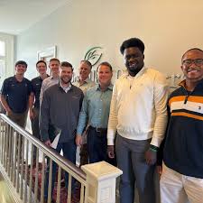 Some of our FMA members recently visited Broadleaf Partners and had a  fantastic experience! Thank you, Broadleaf Partners, for hosting us—we're  excited for future collaborations with your team!