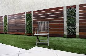 See our fascinating modern fence ideas here. Modern Fence Ideas For Trendy Outdoor Look Decortrendy