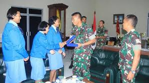 Dan kakak ketiga reyhan masih sekolah kelas 2 di sekolah yang sama dengan krisna. Siswa Sma Taruna Nusantara Kunjungi Divif 2 Kostrad Malangvoice