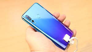 Huawei Nova 4 Hands-on: Triple-Cam mit ...