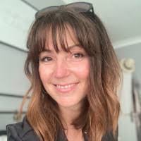 Leanne Ring's Instagram, Twitter & Facebook