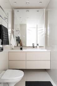 The 25 Best Small Elegant Bathroom Ideas On Pinterest Small Elegant Bathroom Elegant Bathroom Decor Small Bathroom Decor