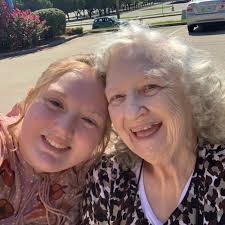 Friends to lean on❤️