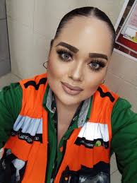 Qué ojos tan hermosos y expresivos tienes!