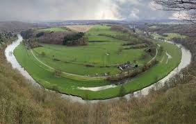 The total area is 34.05 km2 which gives a population density of 384 inhabitants per km². Hors Serie Esneux Et La Sauvegarde De La Boucle De L Ourthe