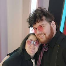 What my vampire token goes through when I equip him with Skullclamp (I gain  2 cards and a charge counter